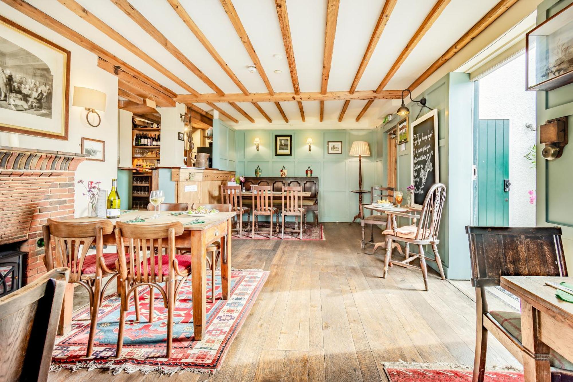 Tiger Inn - Elizabeth Eastdean Eksteriør bilde